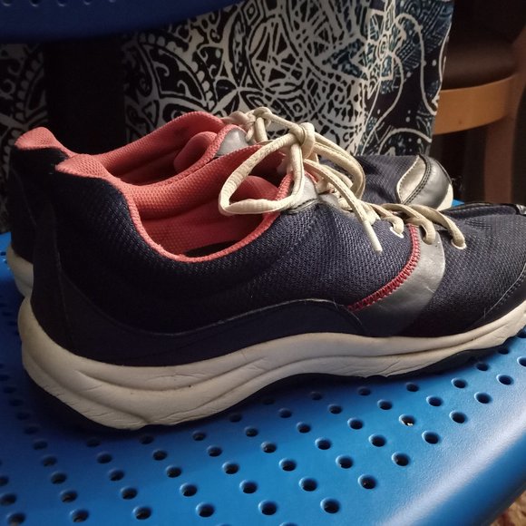 vionic kona sneakers